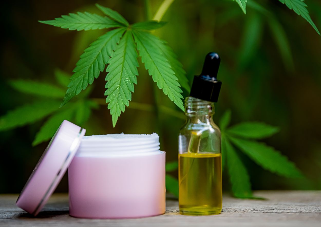 THC vs. CBD: Which Is Better for Your Skin?