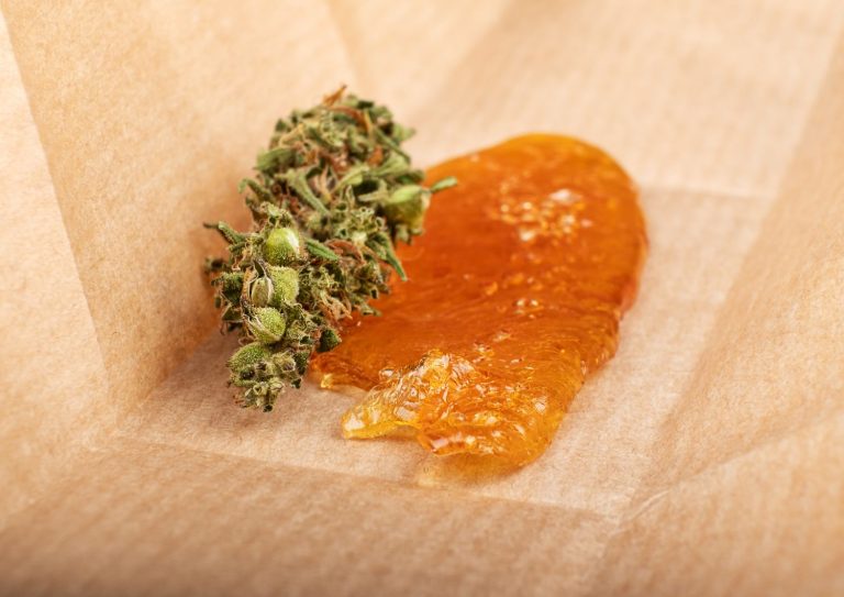 Concentrates Showdown: Shatter, Budder, and THC Diamonds