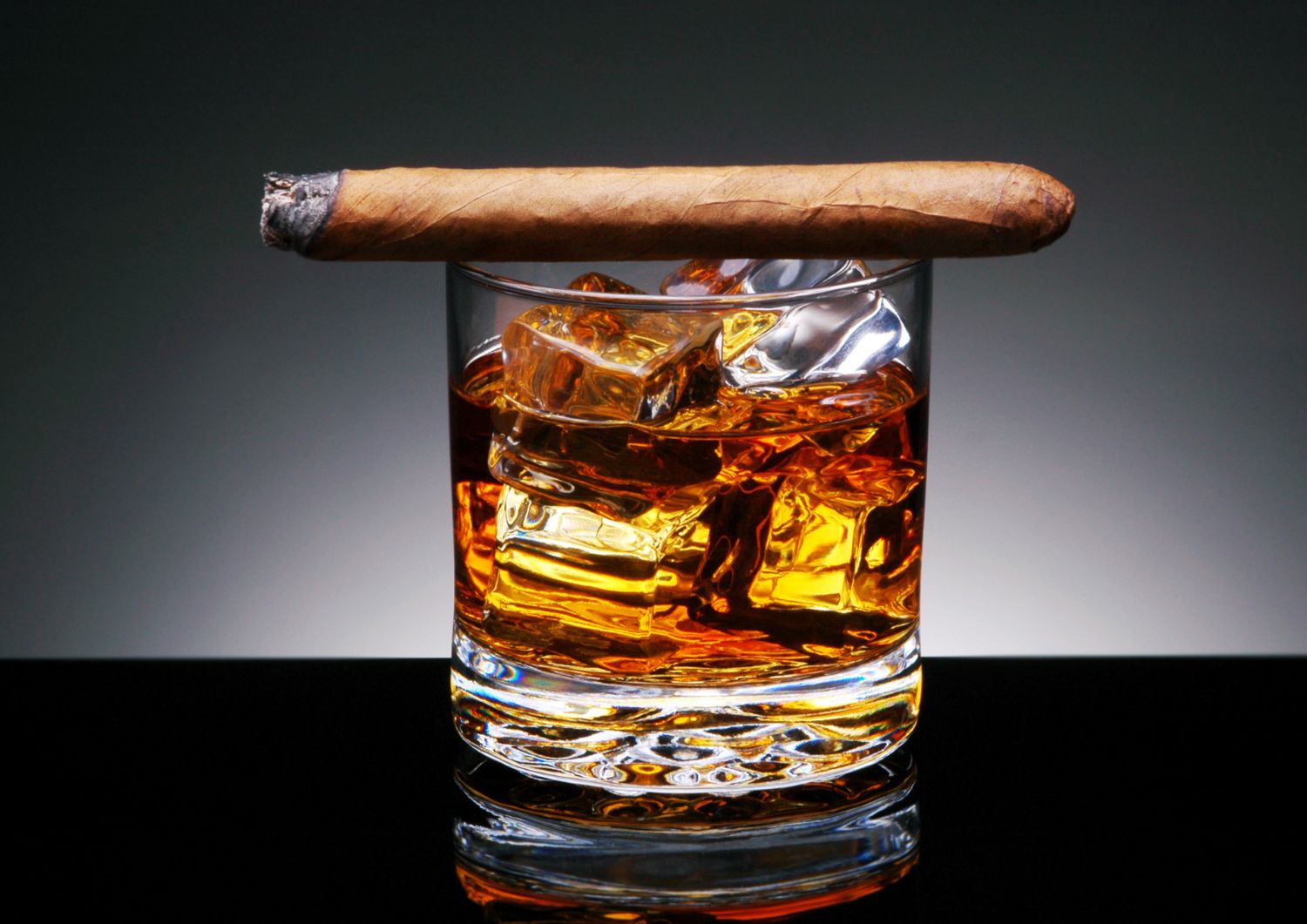 Historical Evolution of Pairing Cannabis with Premium Cigars